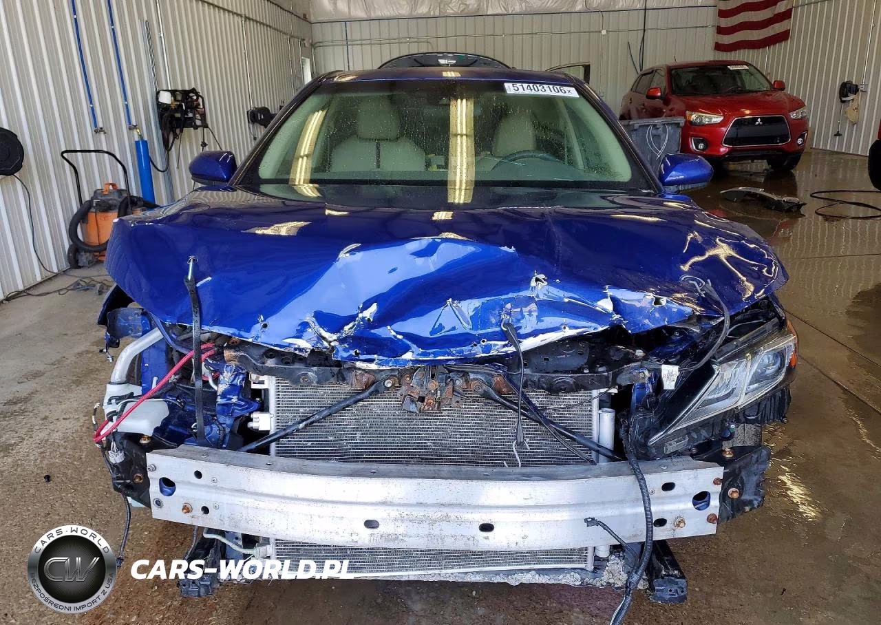 2018 Toyota Camry Le VIN:4T1B11HK0JU638188 - 5