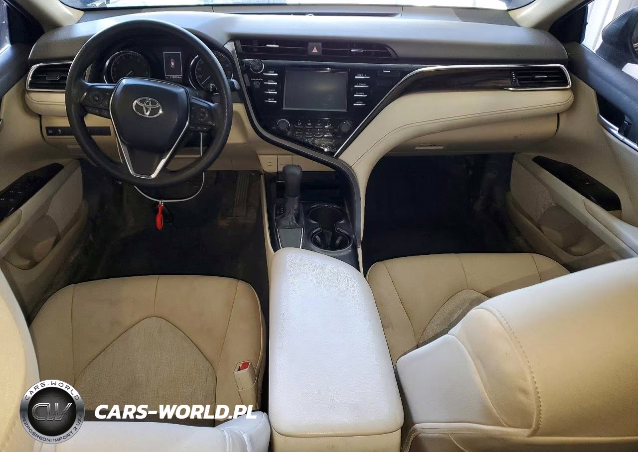 2018 Toyota Camry Le VIN:4T1B11HK0JU638188 - 8