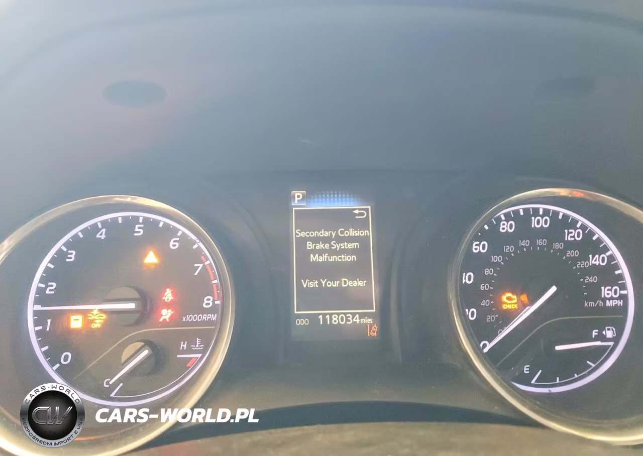 2018 Toyota Camry Le VIN:4T1B11HK0JU638188 - 9