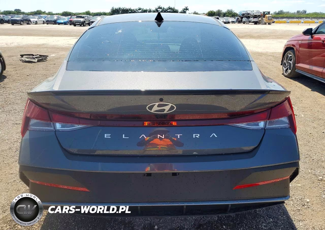 2026 Hyundai Elantra Sel Sport VIN:KMHLM4DG8TU103708 - 6
