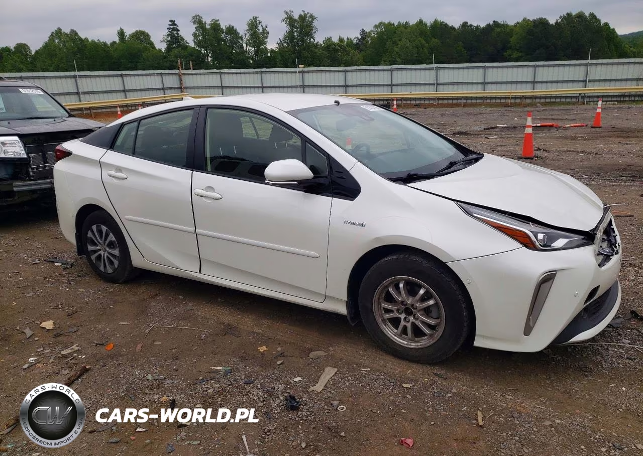 2019 Toyota Prius Xle Awd-E VIN:JTDL9RFUXK3011607 - 4