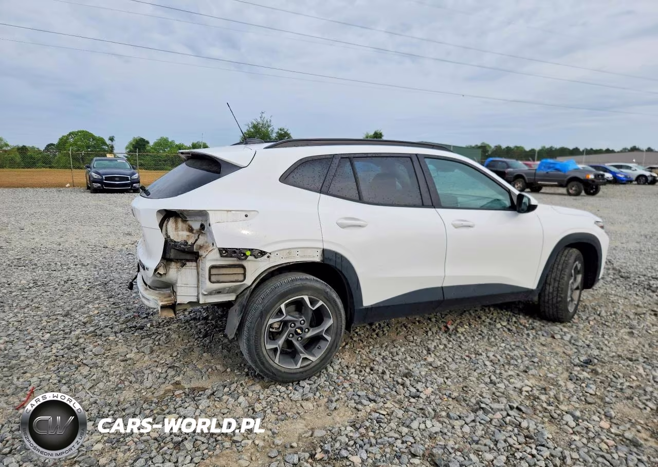 2024 Chevrolet Trax 1Lt VIN:KL77LHE26RC083067 - 3