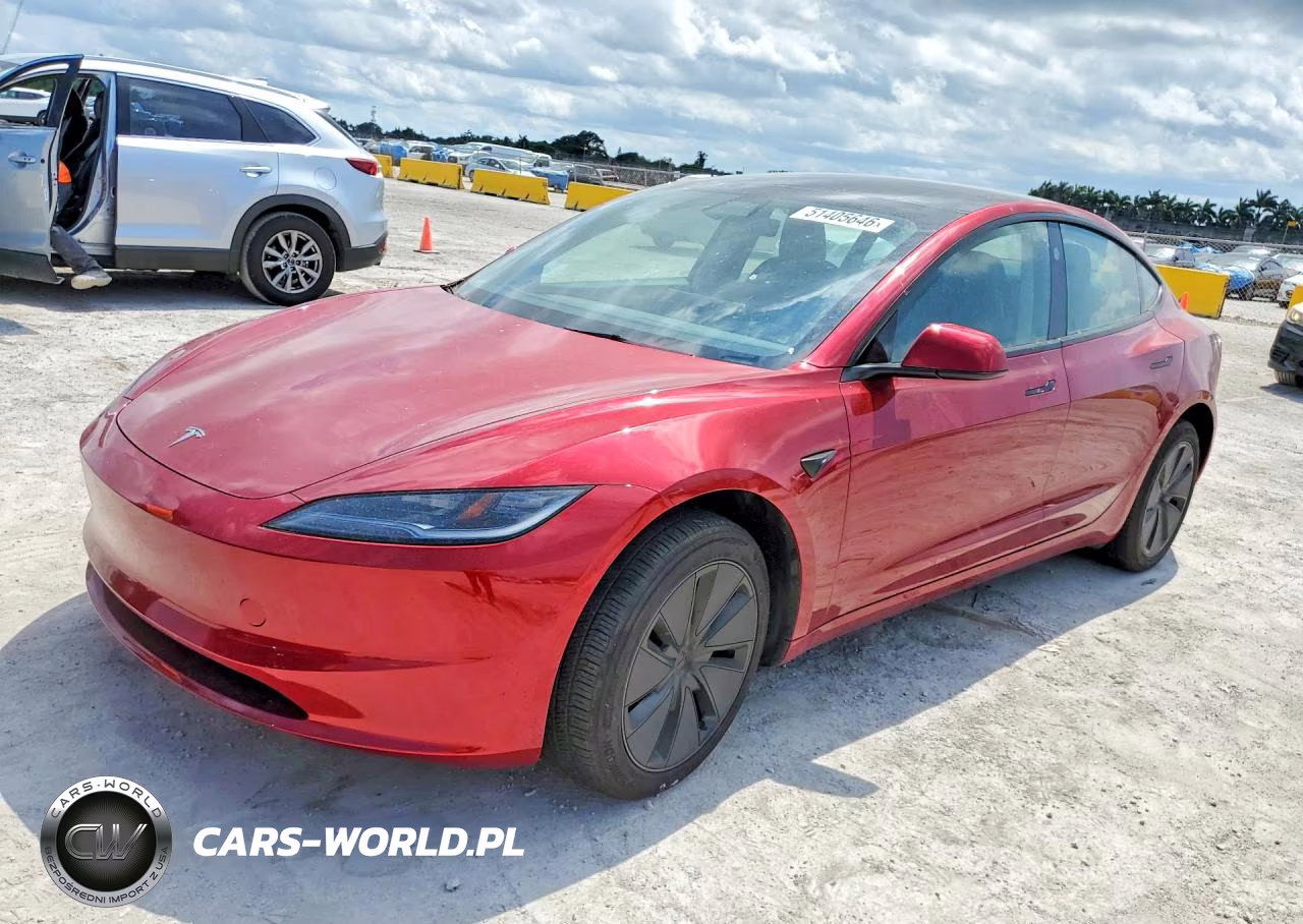2025 Tesla Model 3 – zdjęcie 1 z 12