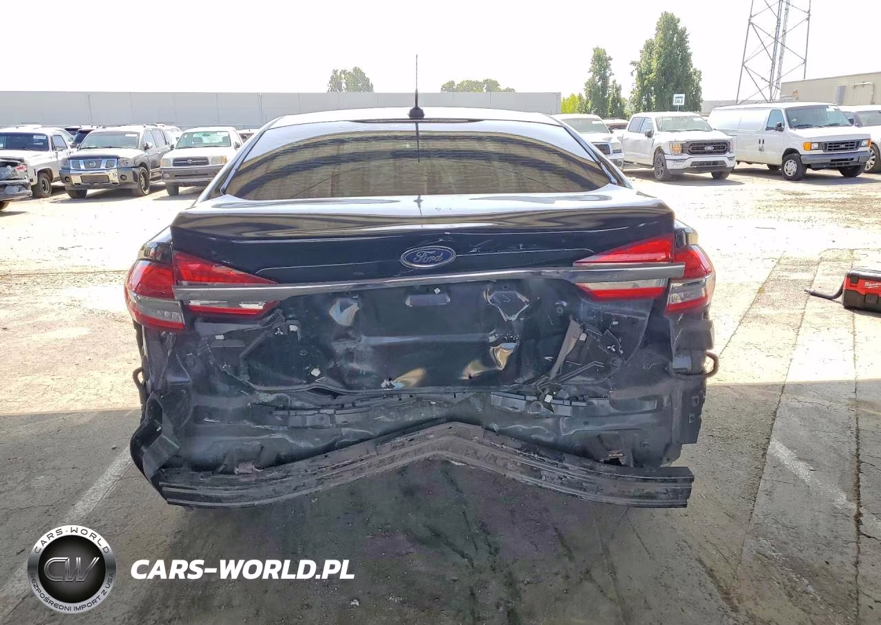 2017 Ford Fusion VIN:3FA6P0LUXHR387887 - 6