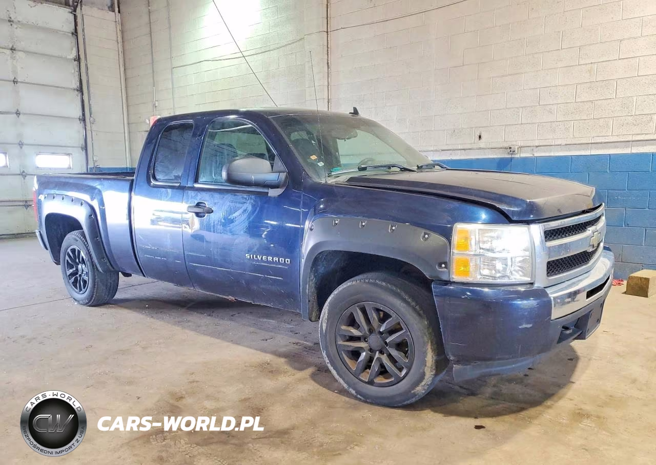 2010 Chevrolet Silverado K1500 Ls VIN:1GCSKREA8AZ172587 - 4