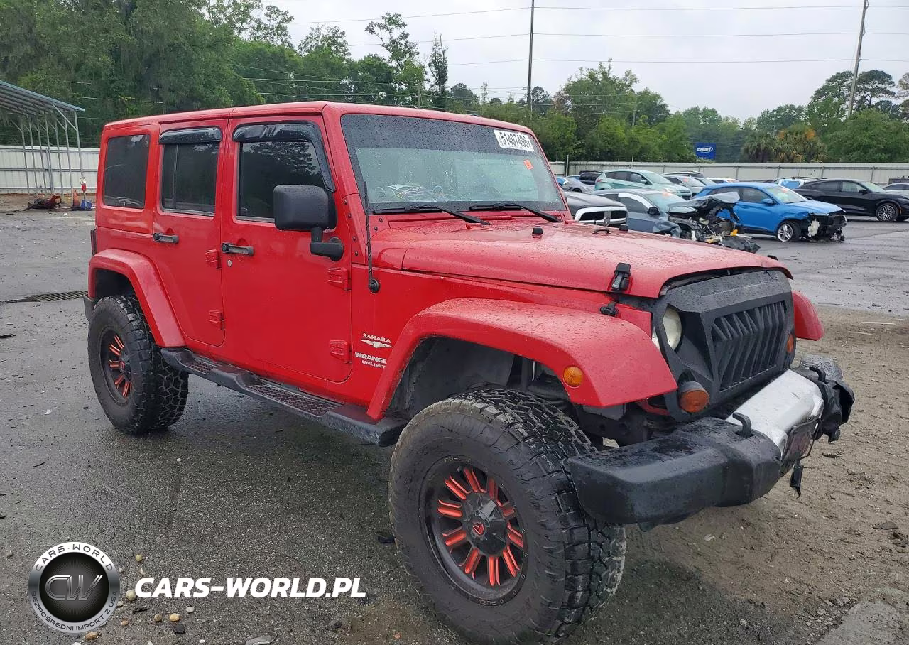 2012 Jeep Wrangler Unlimited Sahara VIN:1C4BJWEG1CL130628 - 4
