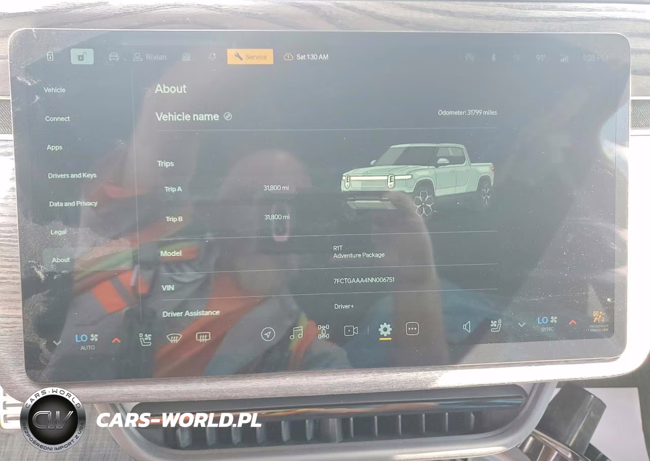 2022 Rivian R1T Adventure VIN:7FCTGAAA4NN006751 - 9
