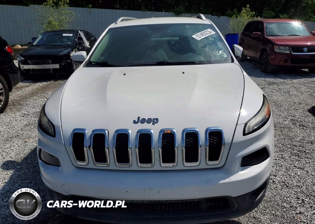 2014 Jeep Cherokee Latitude VIN:1C4PJLCS0EW123070 - 5
