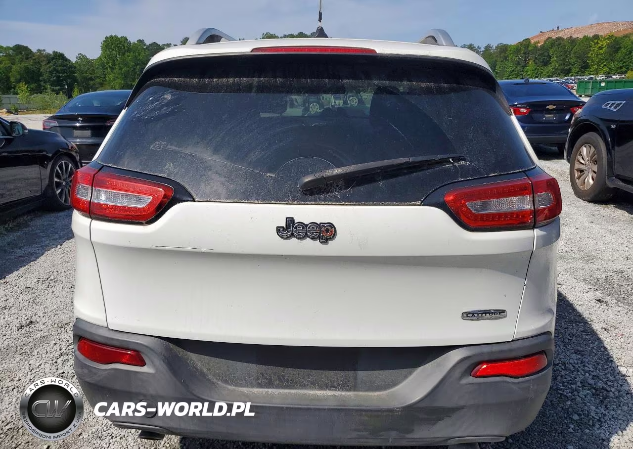 2014 Jeep Cherokee Latitude VIN:1C4PJLCS0EW123070 - 6