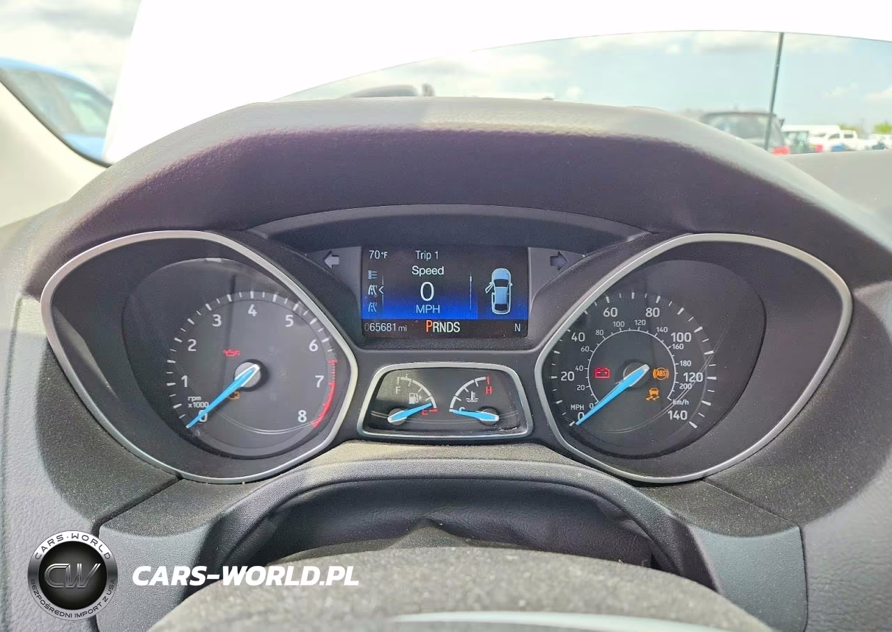 2016 Ford Focus Se VIN:1FADP3KE4GL390851 - 9