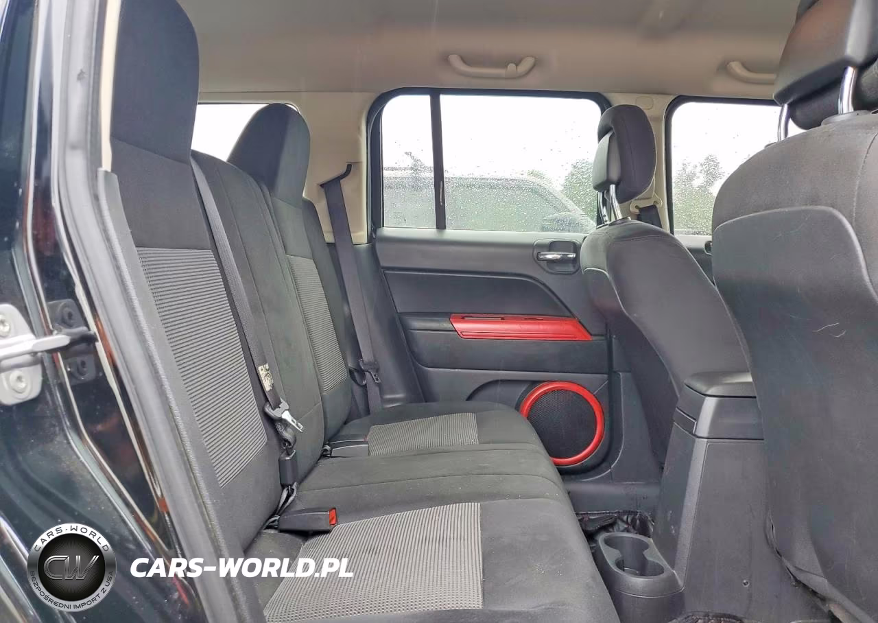 2014 Jeep Patriot Latitude VIN:1C4NJRFBXED532873 - 10