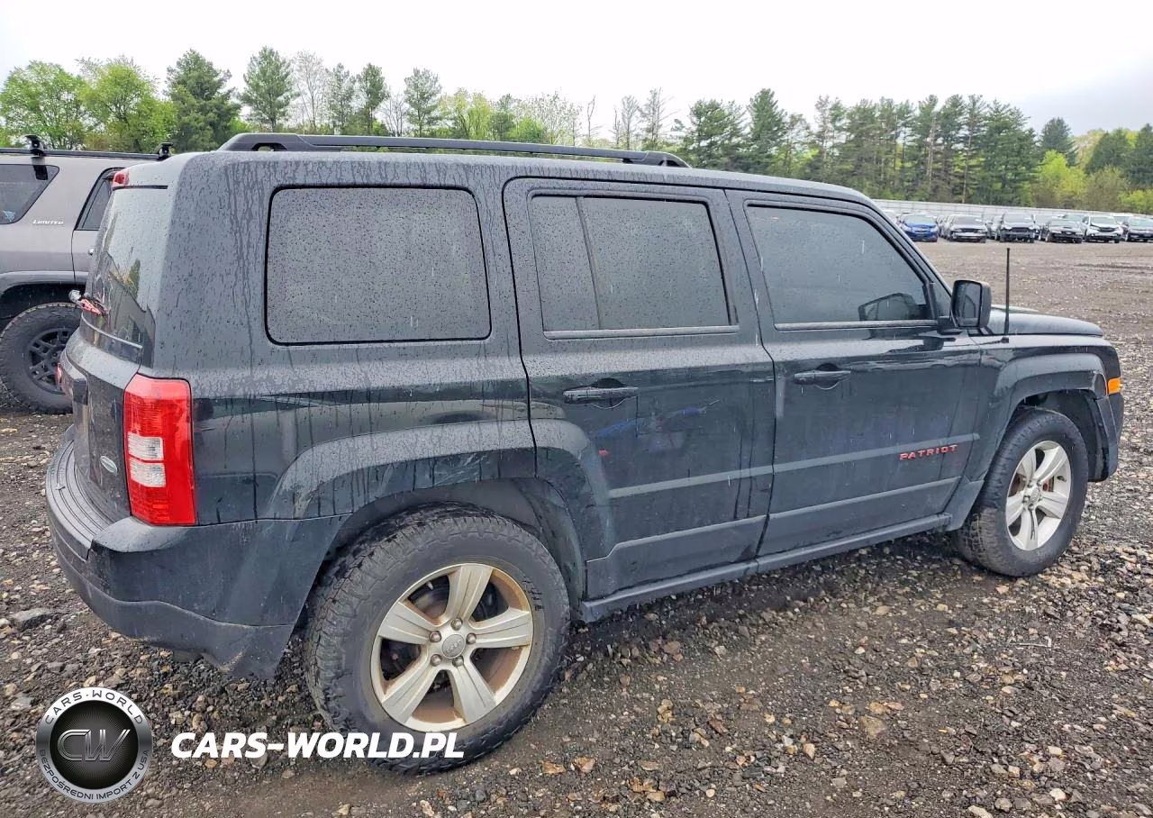 2014 Jeep Patriot Latitude VIN:1C4NJRFBXED532873 - 3