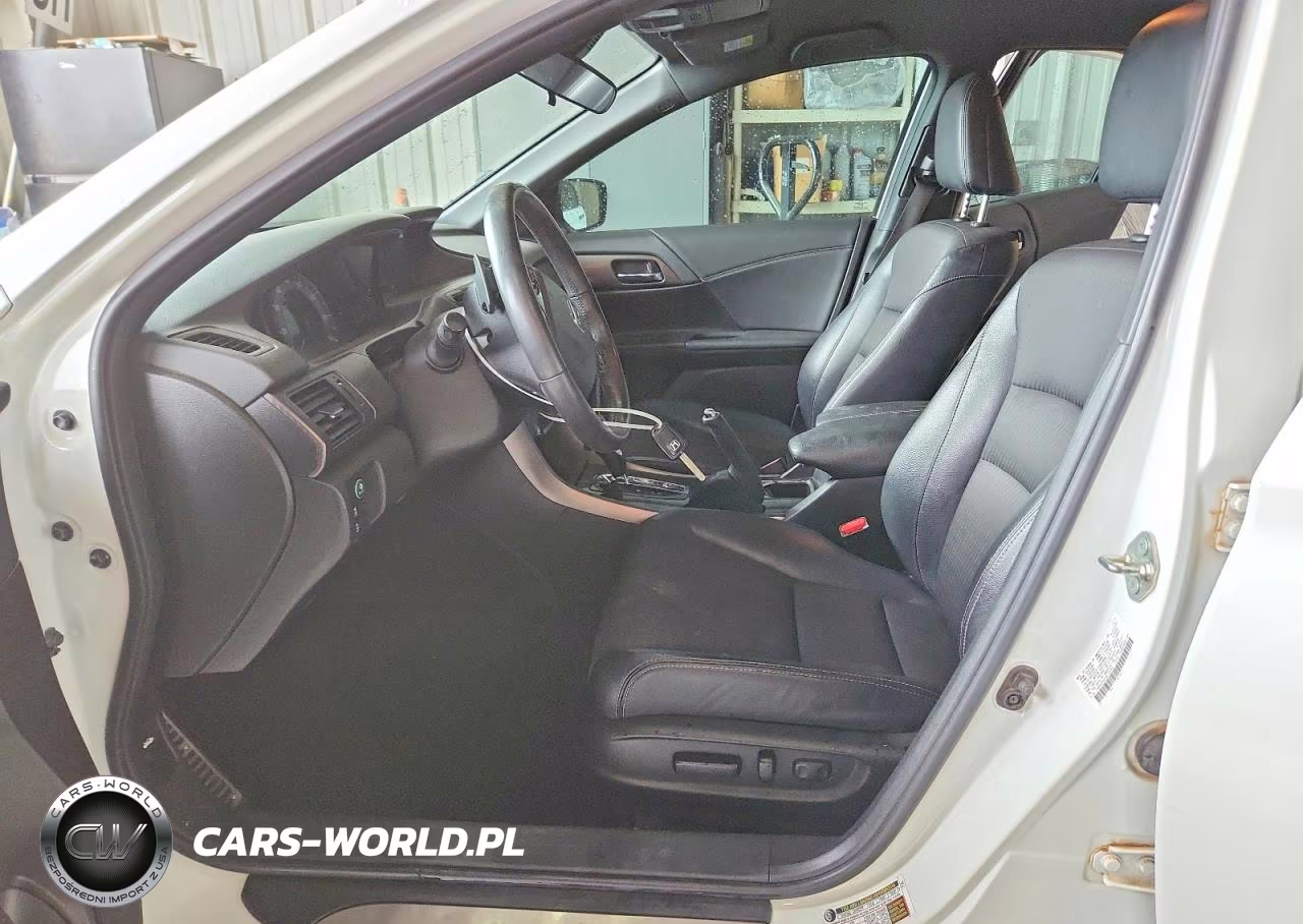2017 Honda Accord Sport VIN:1HGCR2F62HA118388 - 7