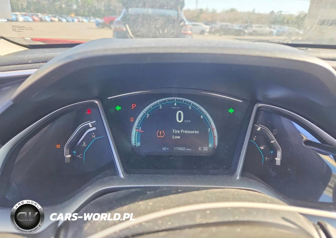 2018 Honda Civic VIN:2HGFC2F78JH538509 - 9