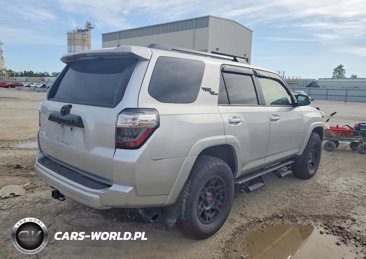 2021 Toyota 4Runner Trd Off-Road VIN:JTEPU5JR1M5941345 - 3