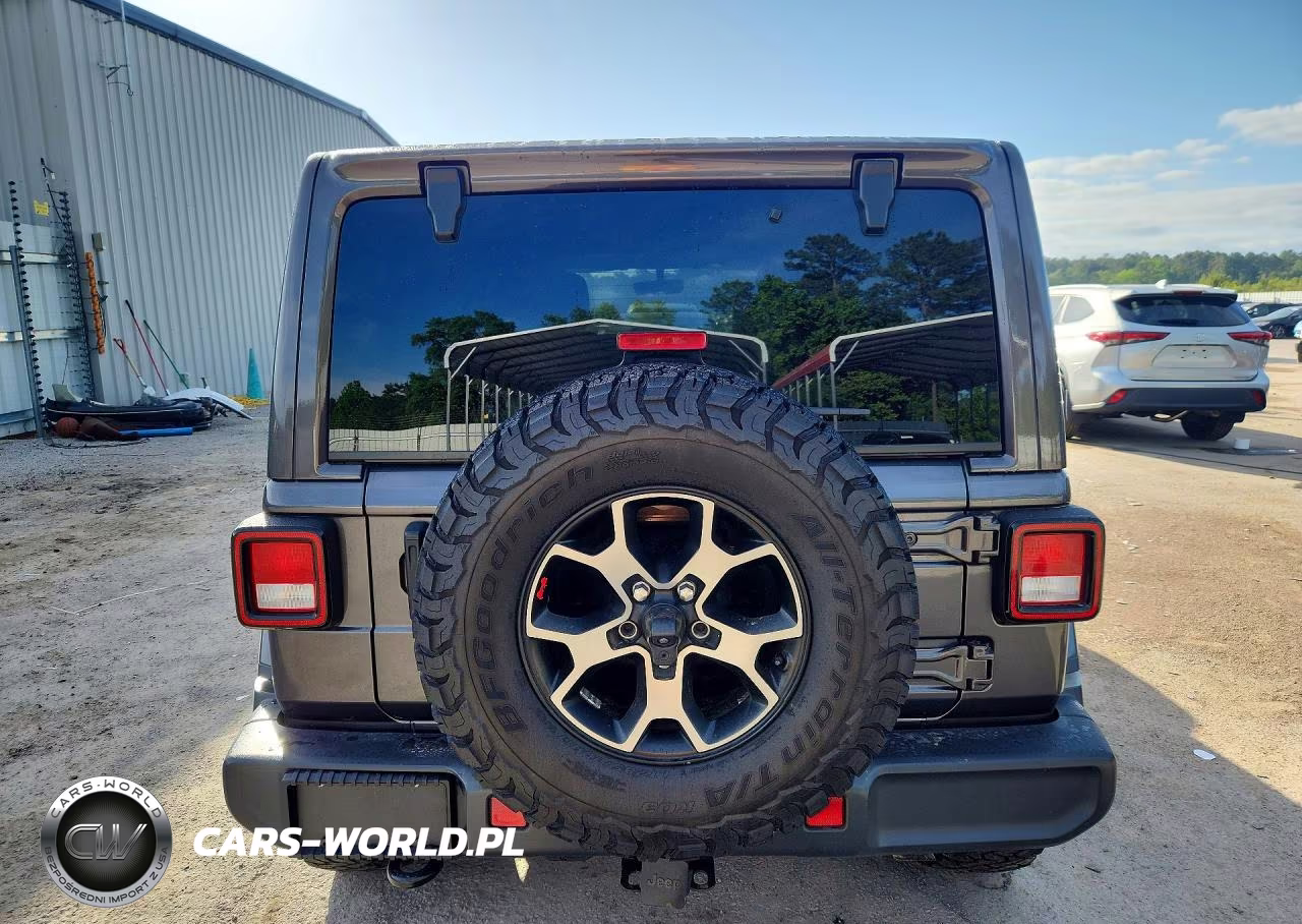 2020 Jeep Wrangler Unlimited Sahara VIN:1C4HJXEN6LW215042 - 6