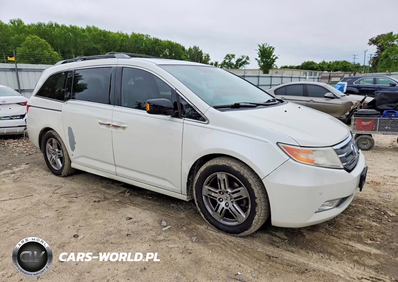 2012 Honda Odyssey Touring VIN:5FNRL5H90CB010726 - 4