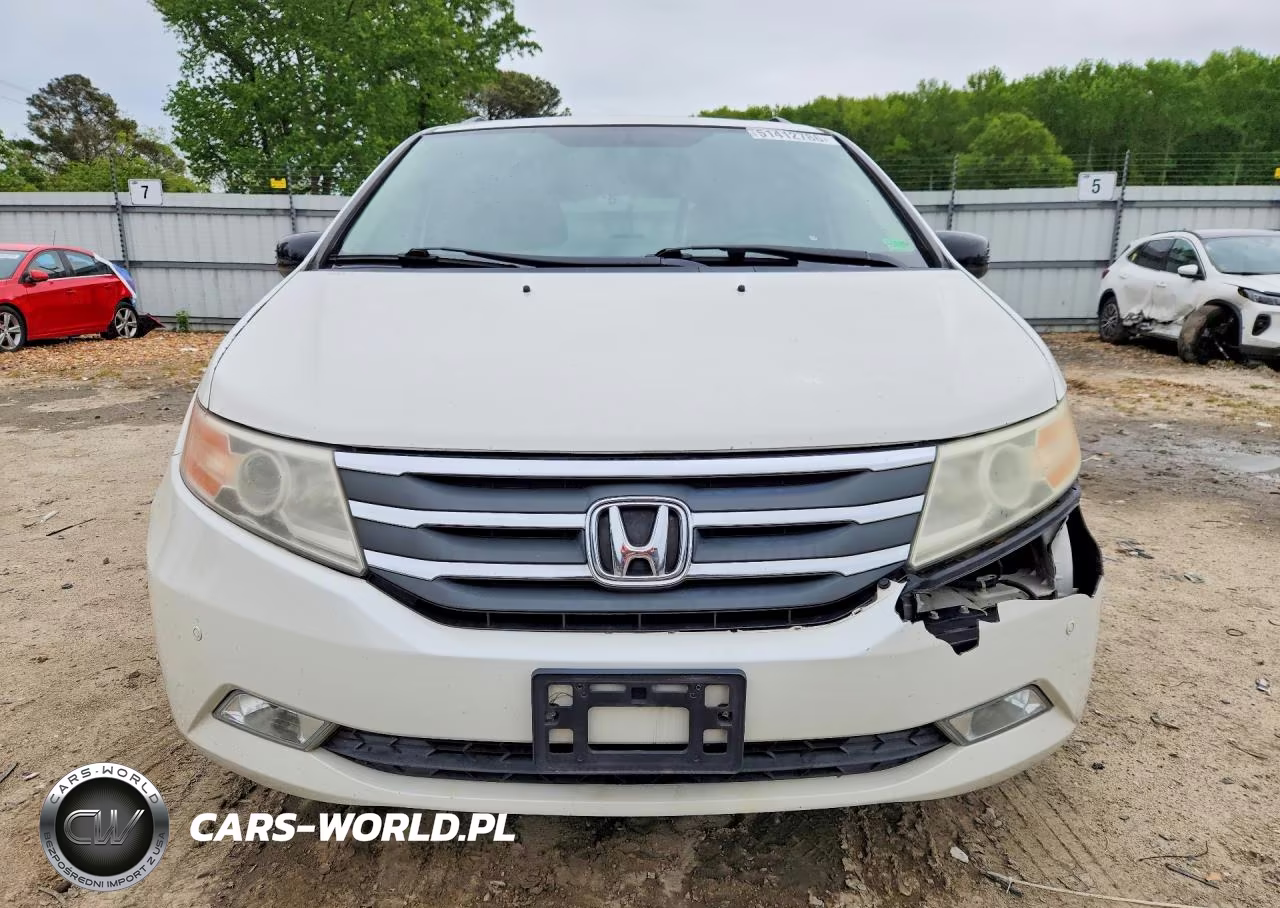 2012 Honda Odyssey Touring VIN:5FNRL5H90CB010726 - 5