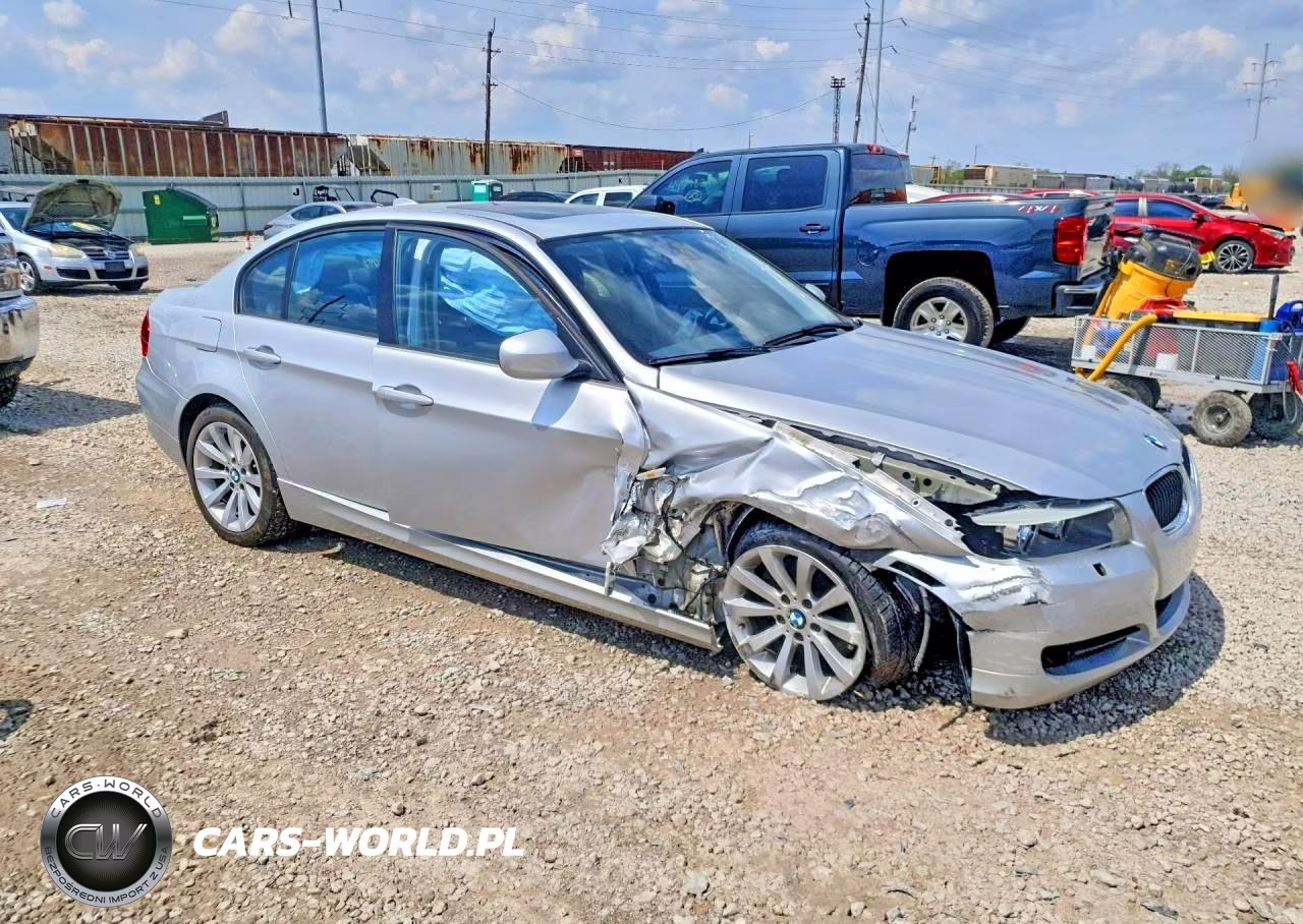 2011 BMW 328 Xi VIN:WBAPK7C55BF082684 - 4