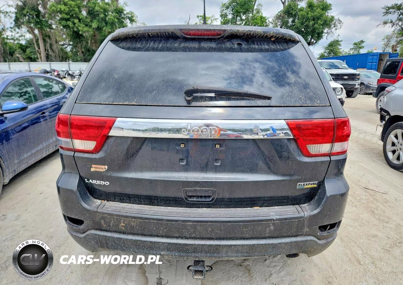2011 Jeep Grand Cherokee Laredo VIN:1J4RS4GG6BC554117 - 6