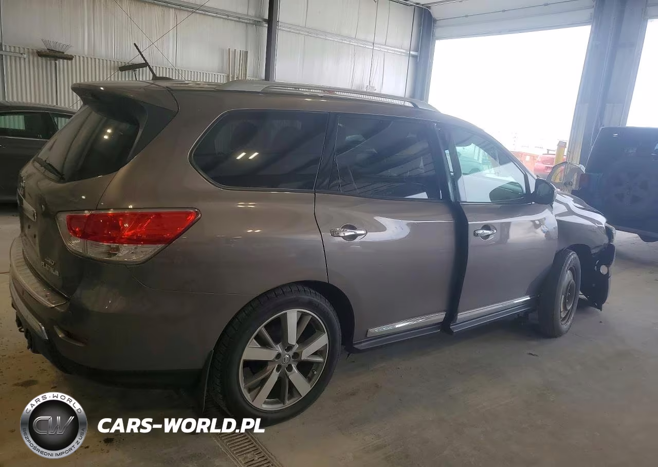 2014 Nissan Pathfinder Platinum VIN:5N1AR2MM7EC632949 - 3