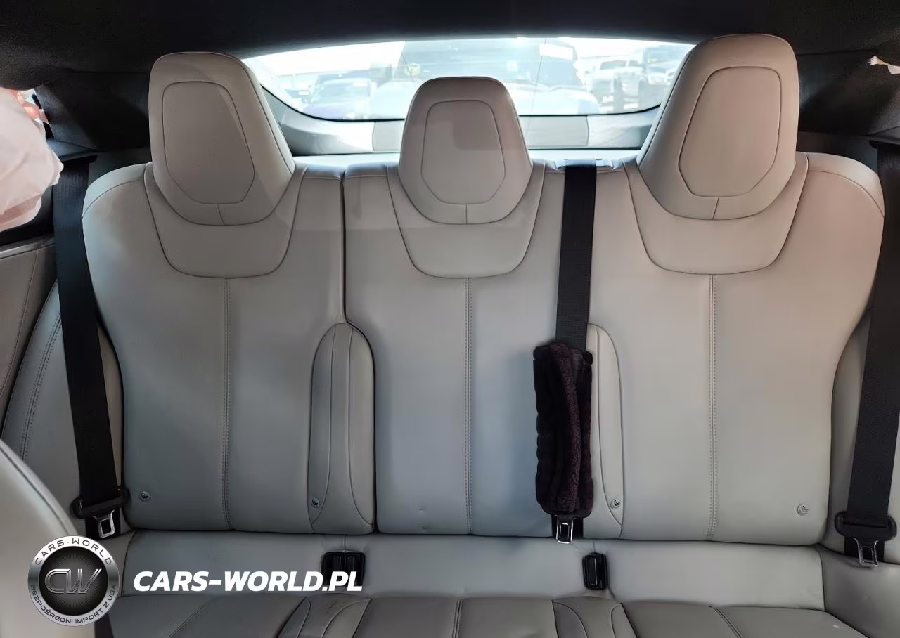 2016 Tesla Model S VIN:5YJSA1E24GF122846 - 10