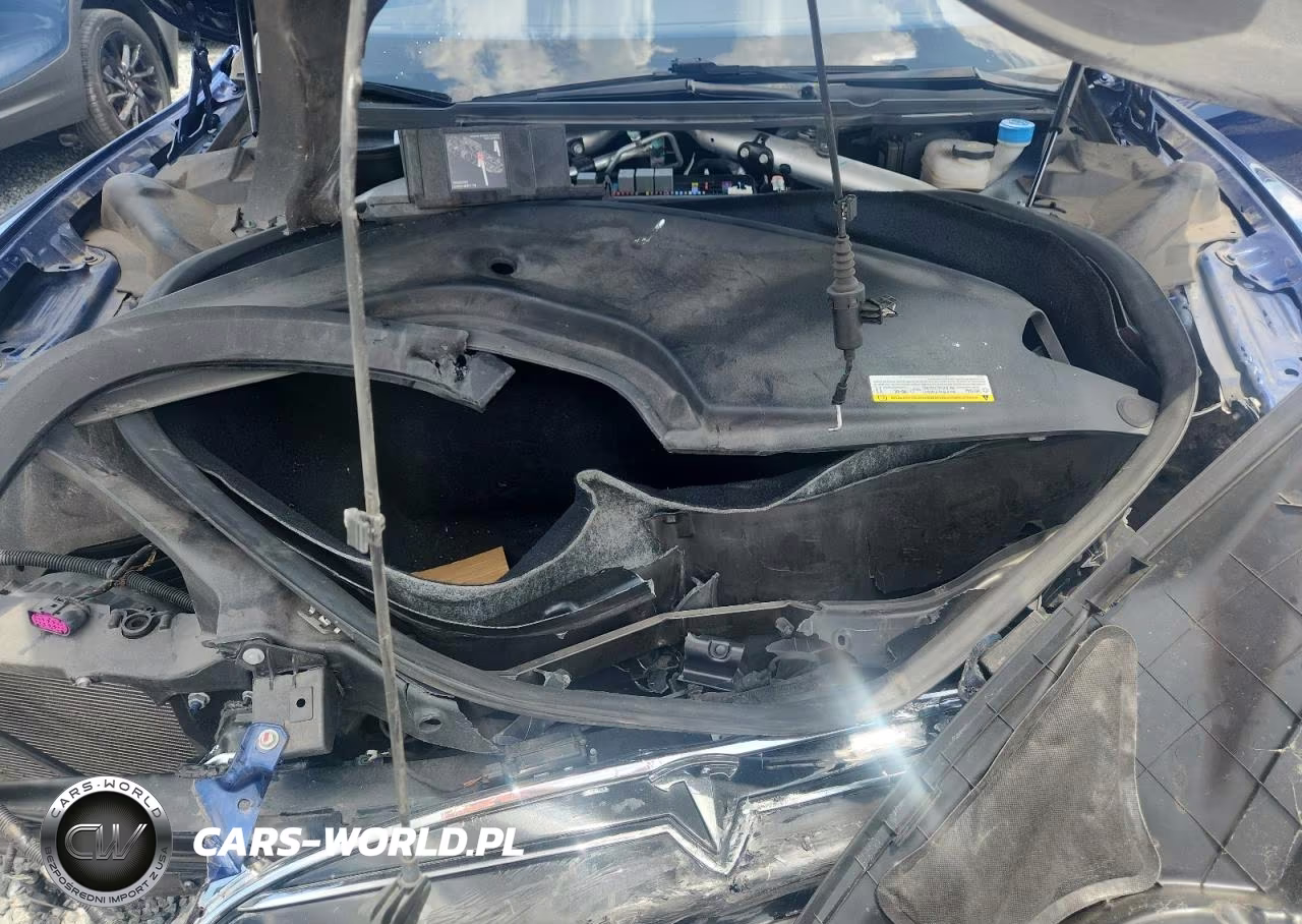 2016 Tesla Model S VIN:5YJSA1E24GF122846 - 11