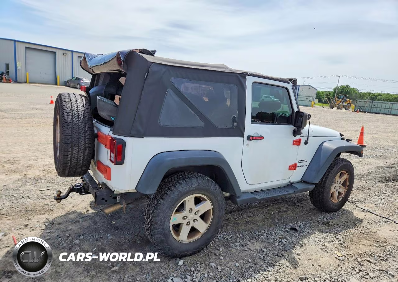 2017 Jeep Wrangler Sport VIN:1C4GJWAG7HL541843 - 3