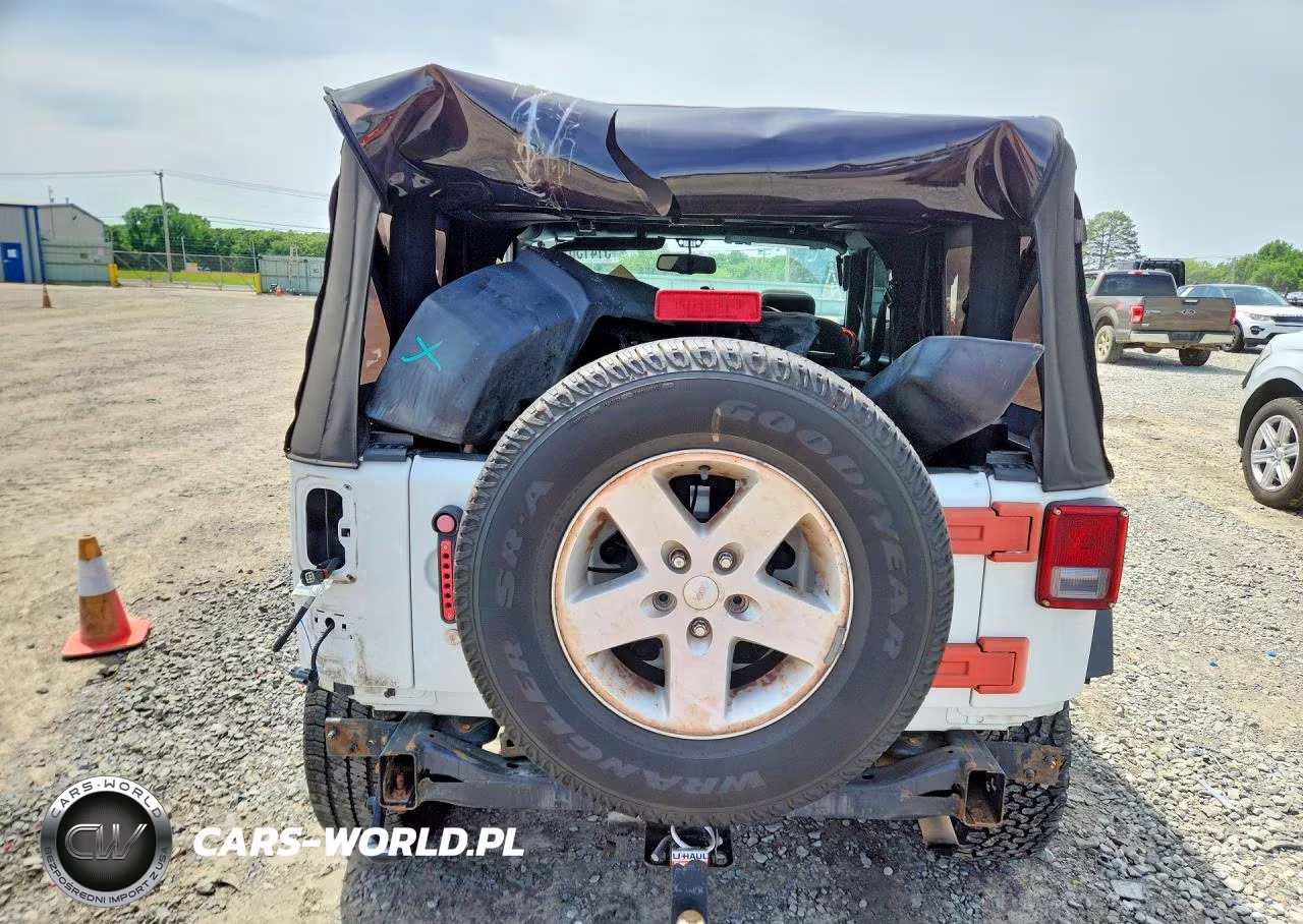 2017 Jeep Wrangler Sport VIN:1C4GJWAG7HL541843 - 6