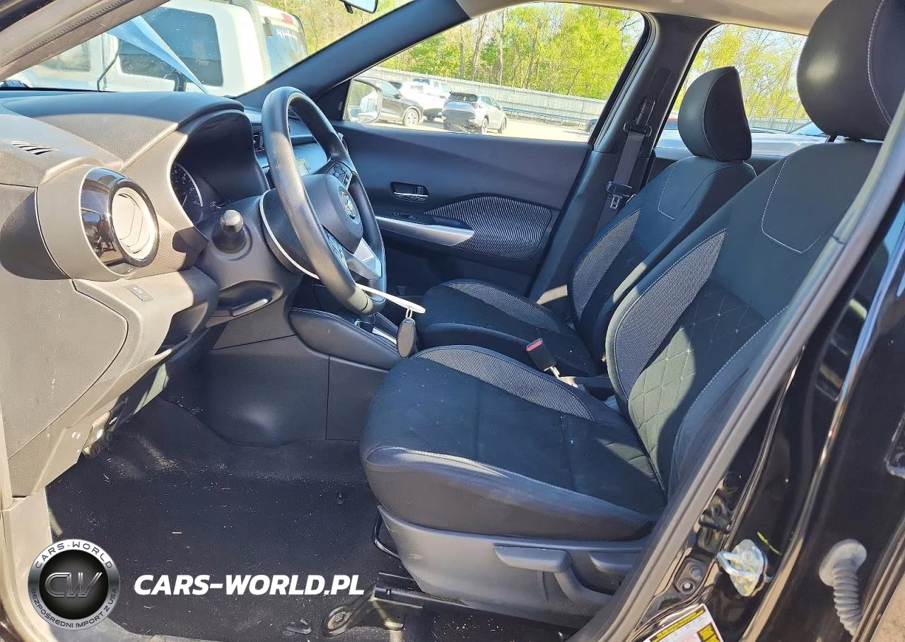 2019 Nissan Kicks Sv VIN:3N1CP5CUXKL500048 - 7