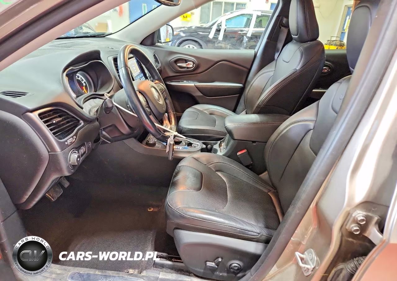 2020 Jeep Cherokee Limited VIN:1C4PJMDX9LD567170 - 7