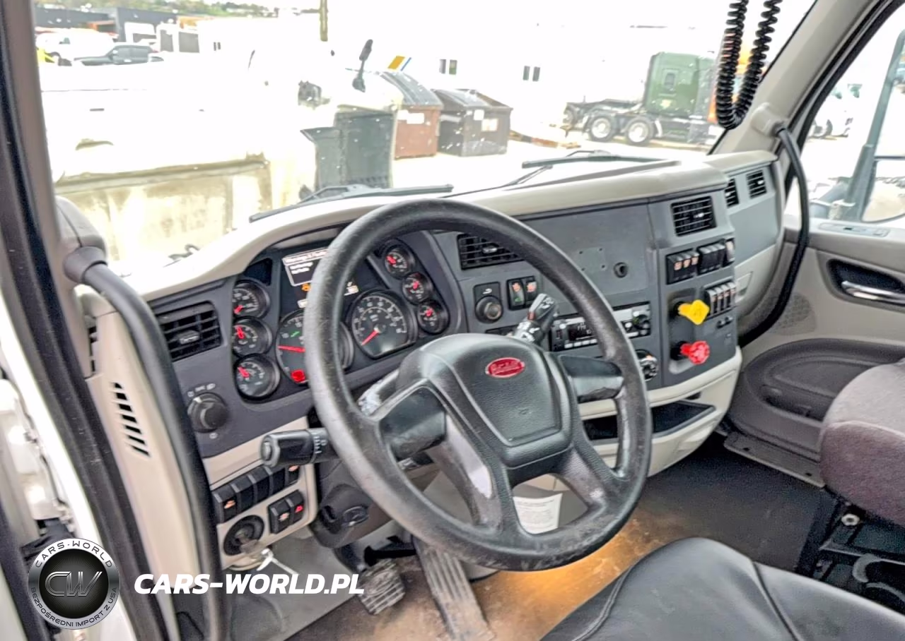 2019 Peterbilt 579 Trucks Semi Truck VIN:1XPBAK9X5KD632553 - 9