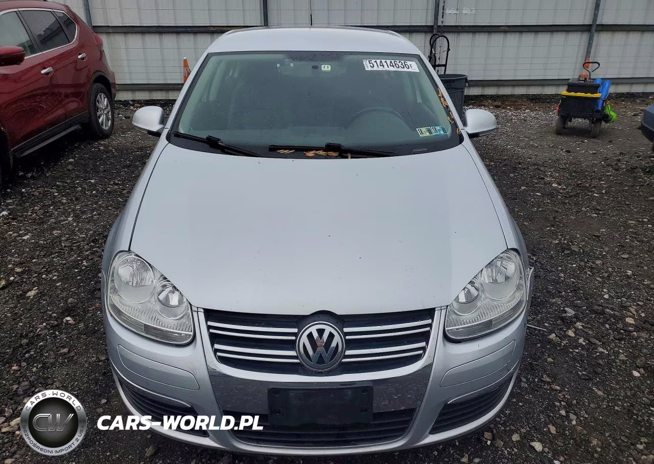 2010 Volkswagen Jetta VIN:3VWAZ7AJ5AM127123 - 5