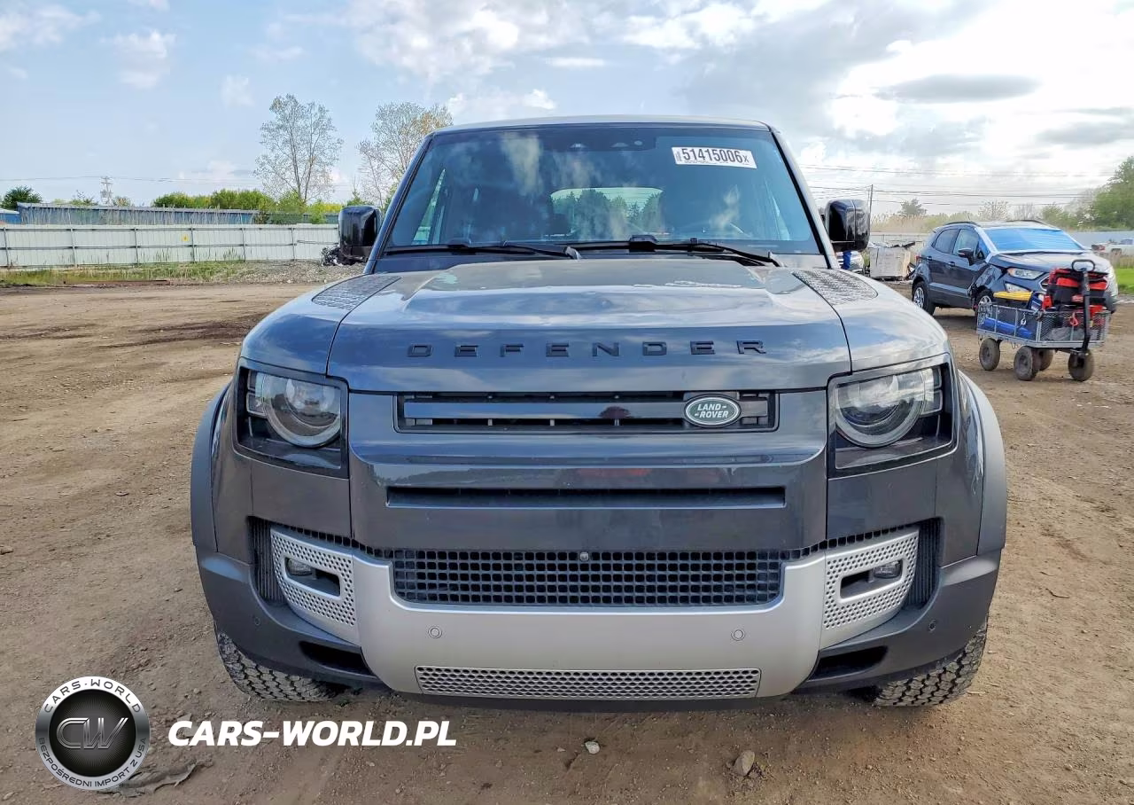 2025 Land Rover Defender 130 S VIN:SALEJFEU5S2445366 - 5