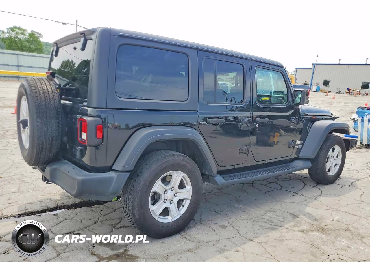 2020 Jeep Wrangler Unlimited Sport VIN:1C4HJXDG8LW331426 - 3