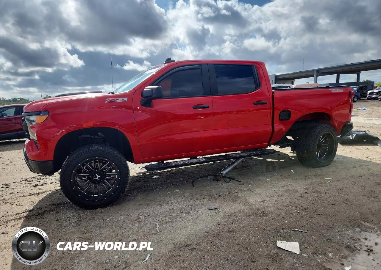2022 Chevrolet Silverado K1500 Trail Boss Custom