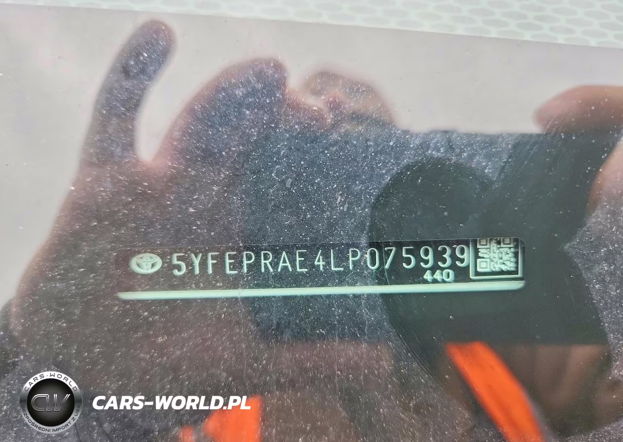 2020 Toyota Corolla Le VIN:5YFEPRAE4LP075939 - 12