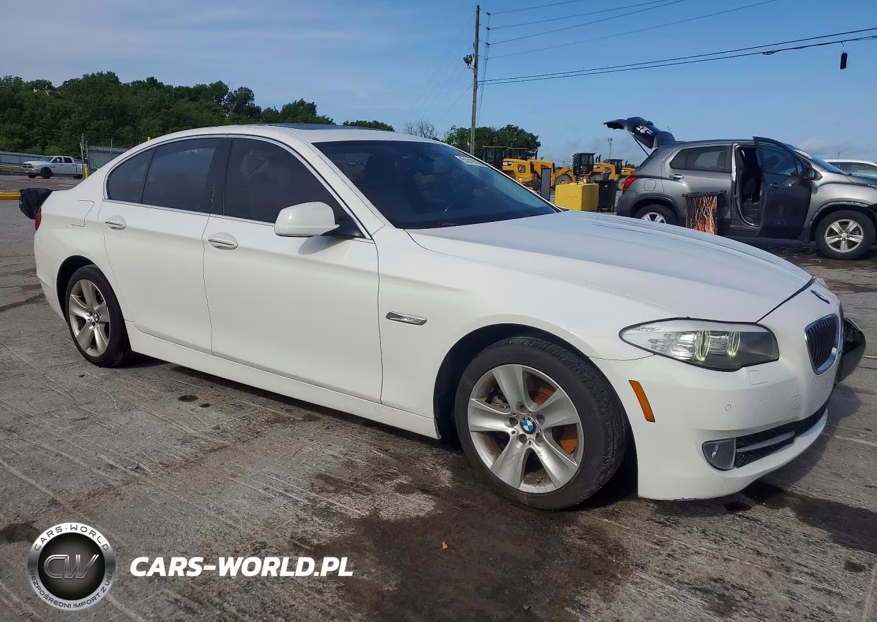 2013 BMW 528 I VIN:WBAXG5C52DDY36547 - 4