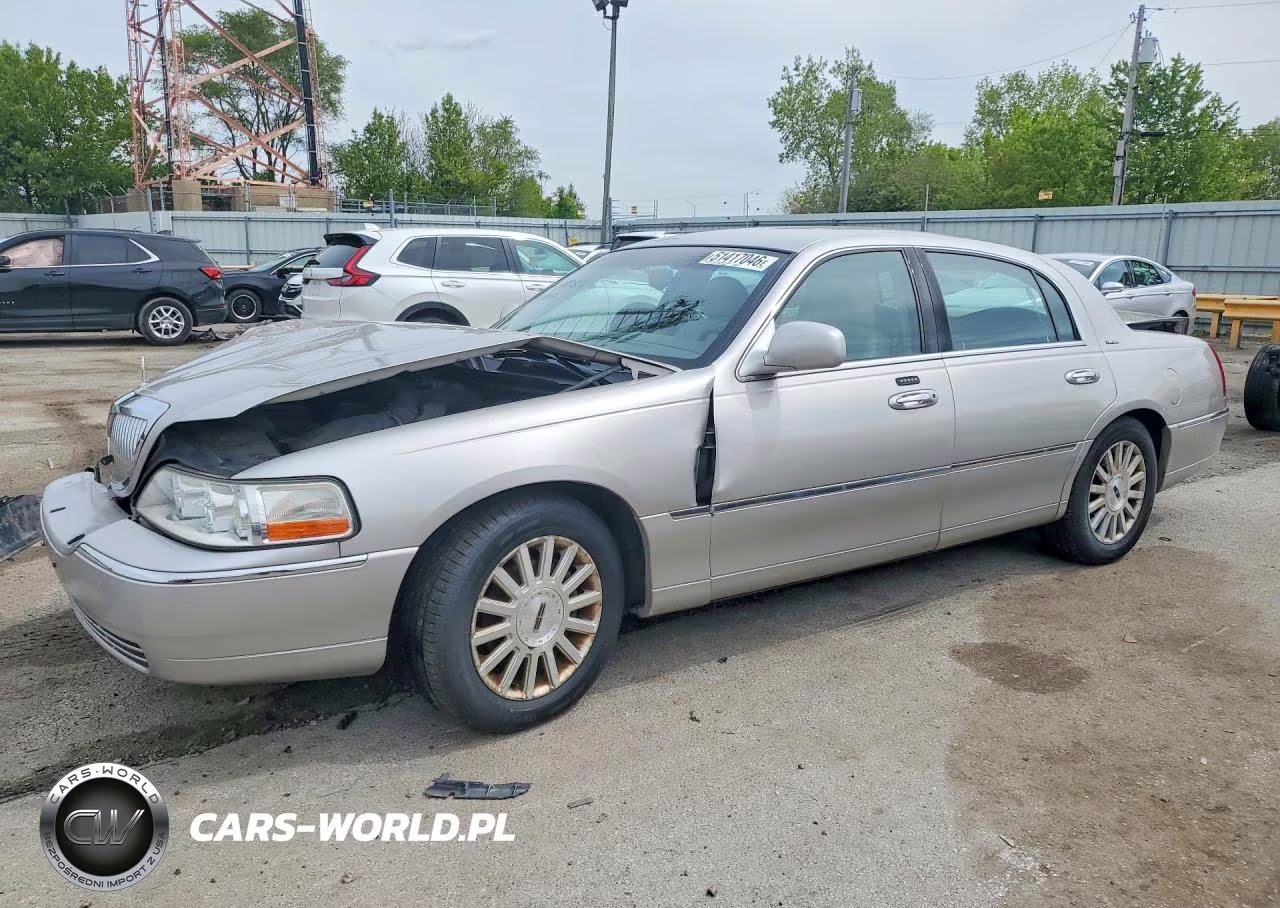 2003 Lincoln Town Car Executive