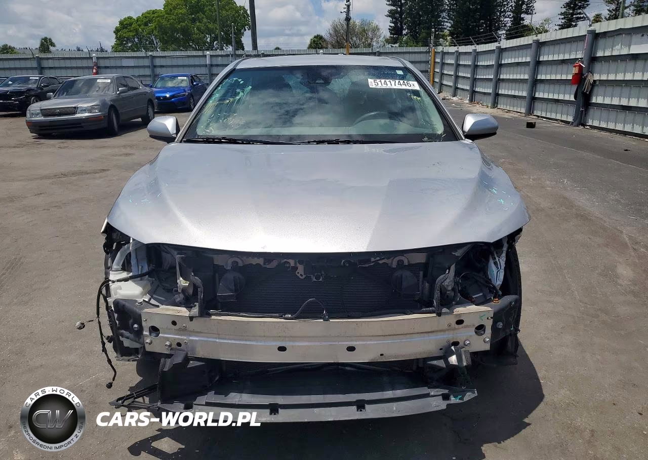 2020 Toyota Camry Le VIN:4T1C11AK4LU995620 - 5