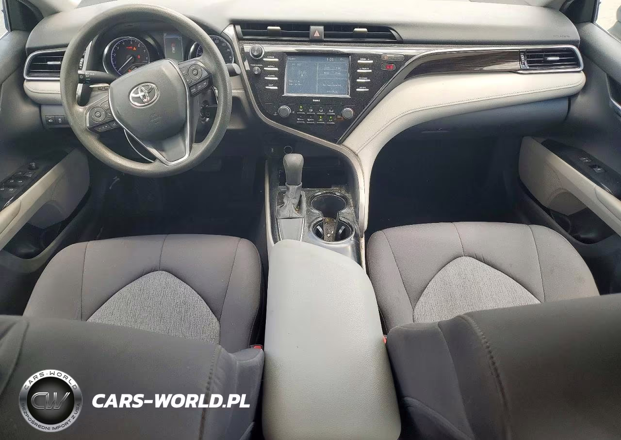 2020 Toyota Camry Le VIN:4T1C11AK4LU995620 - 8