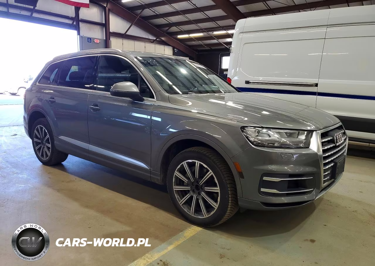 2017 Audi Q7 Premium Plus VIN:WA1LAAF77HD016845 - 4