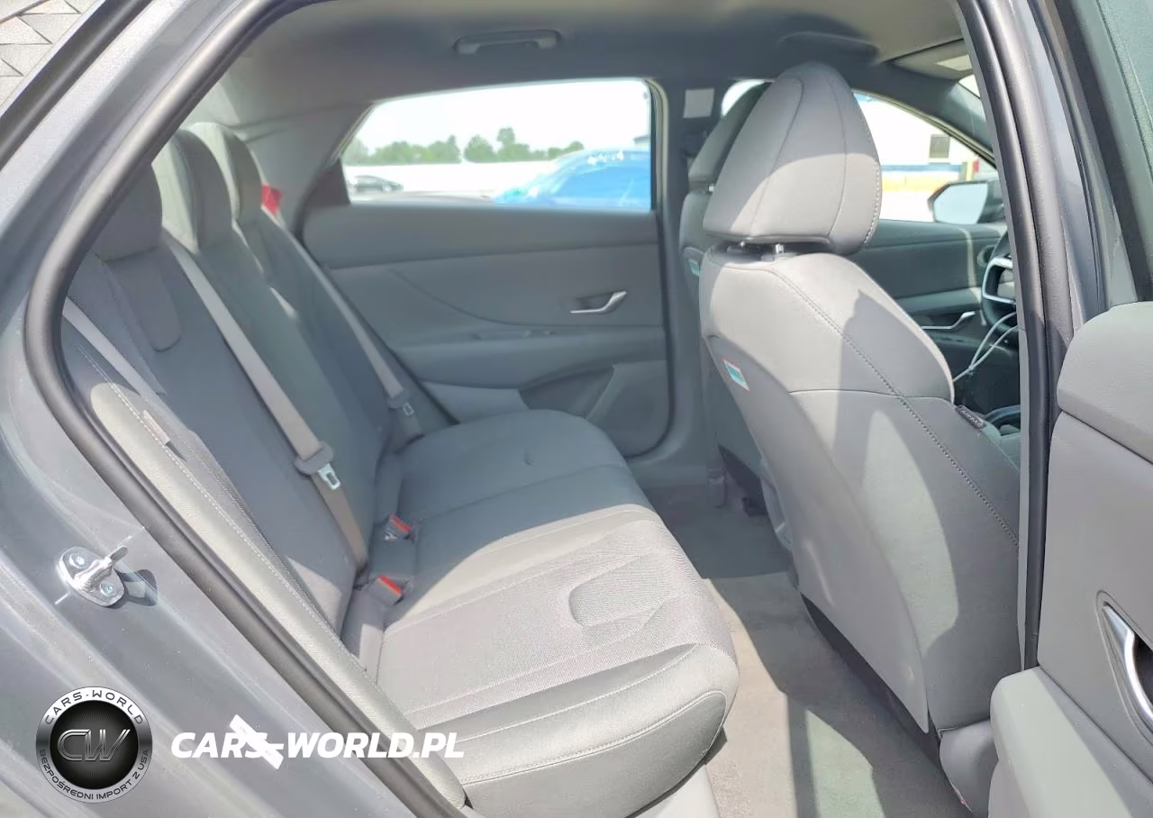 2026 Hyundai Elantra Se VIN:KMHLL4DG3TU160353 - 10