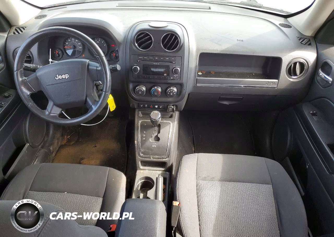 2010 Jeep Patriot Sport VIN:1J4NT1GA8AD665721 - 8