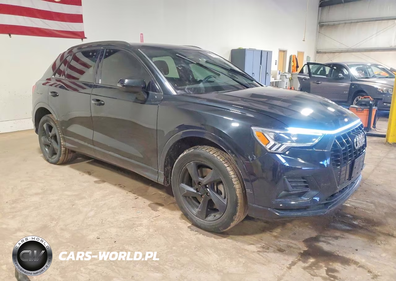 2020 Audi Q3 Premium Plus VIN:WA1BECF3XL1106476 - 4