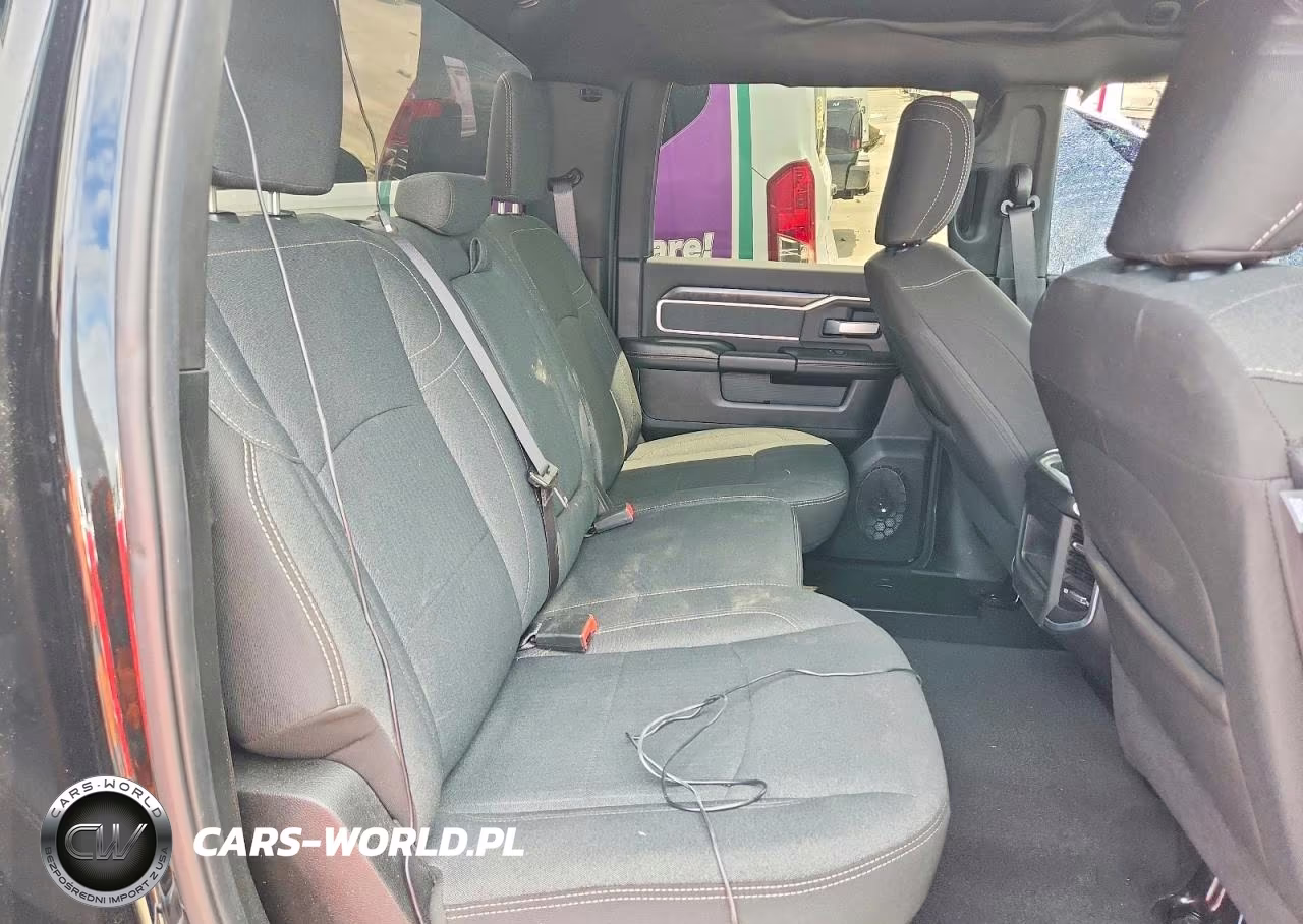 2019 Ram 2500 Big Horn VIN:3C6UR5DL9KG623082 - 10