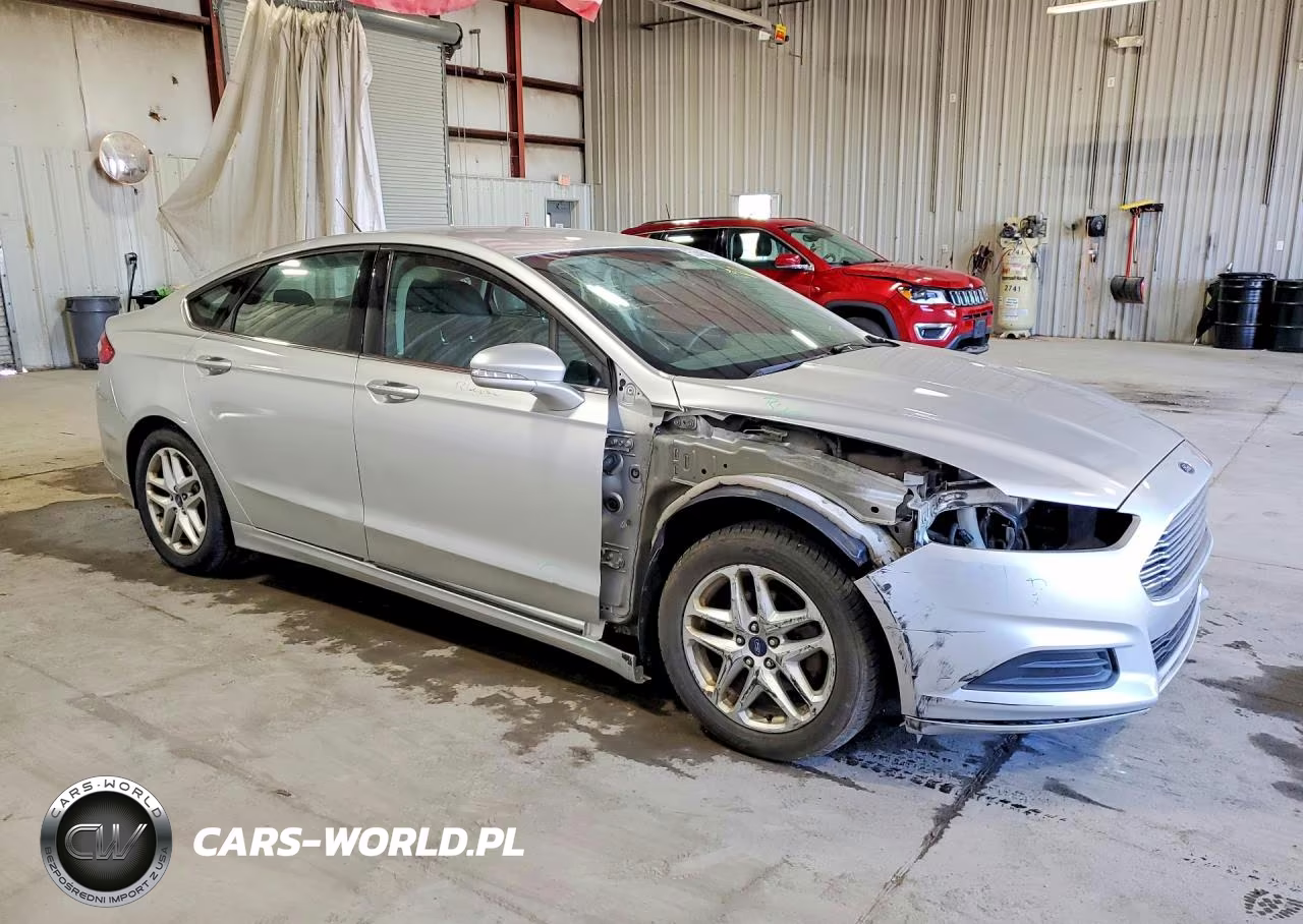 2014 Ford Fusion Se VIN:1FA6P0H7XE5370511 - 4