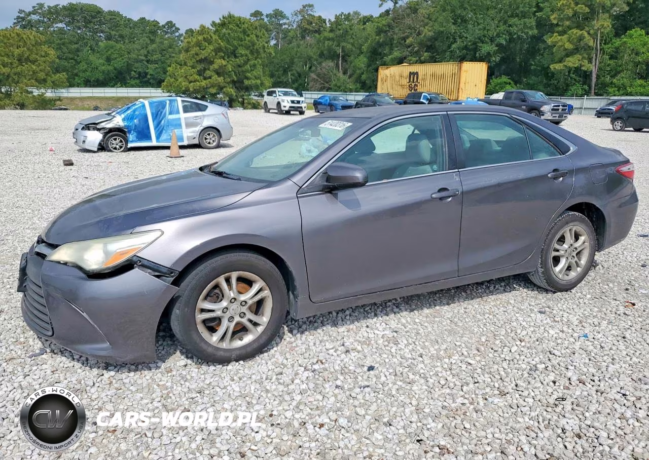 2016 Toyota Camry Le – zdjęcie 1 z 12