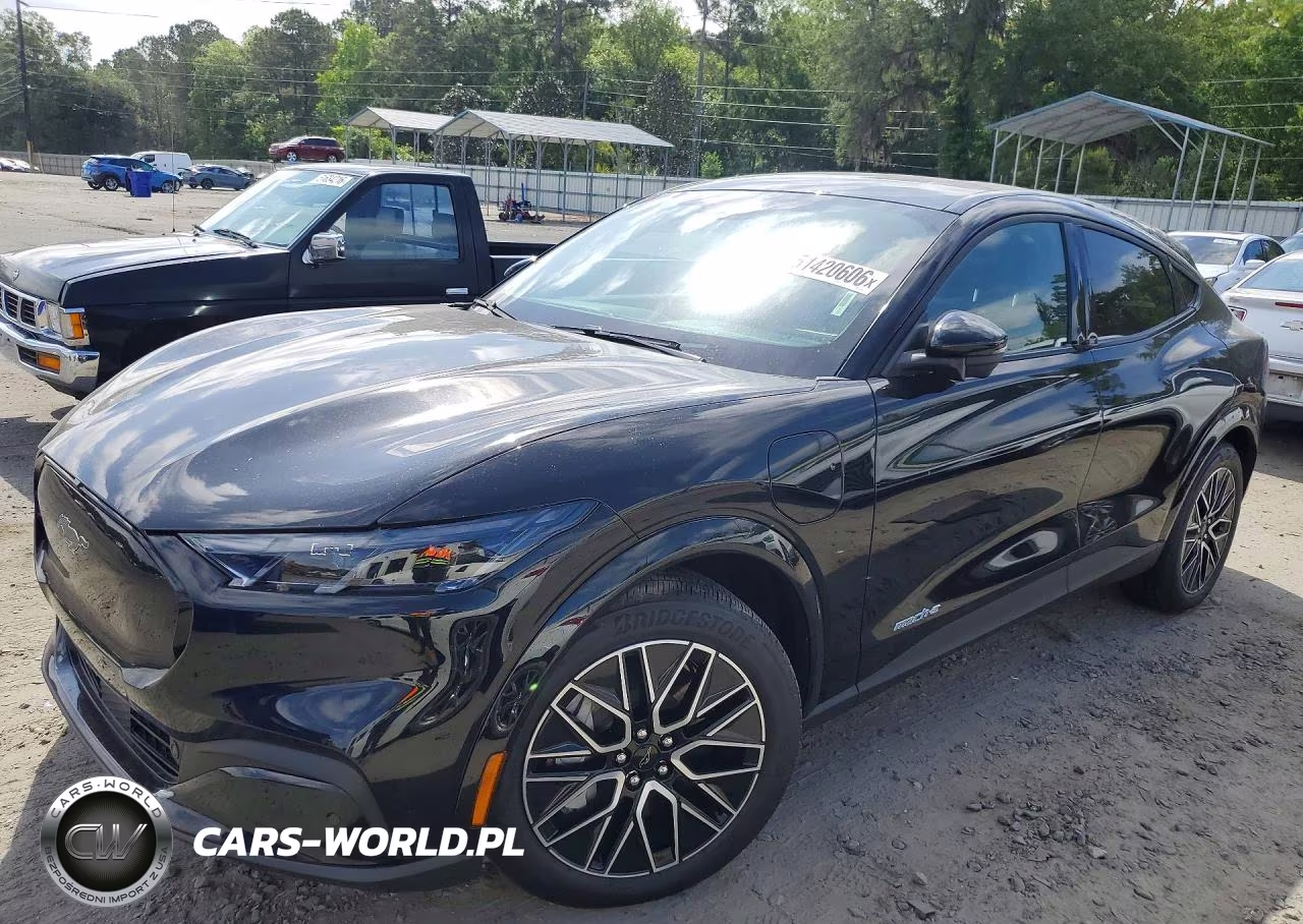 2025 Ford Mustang Mach-E Premium