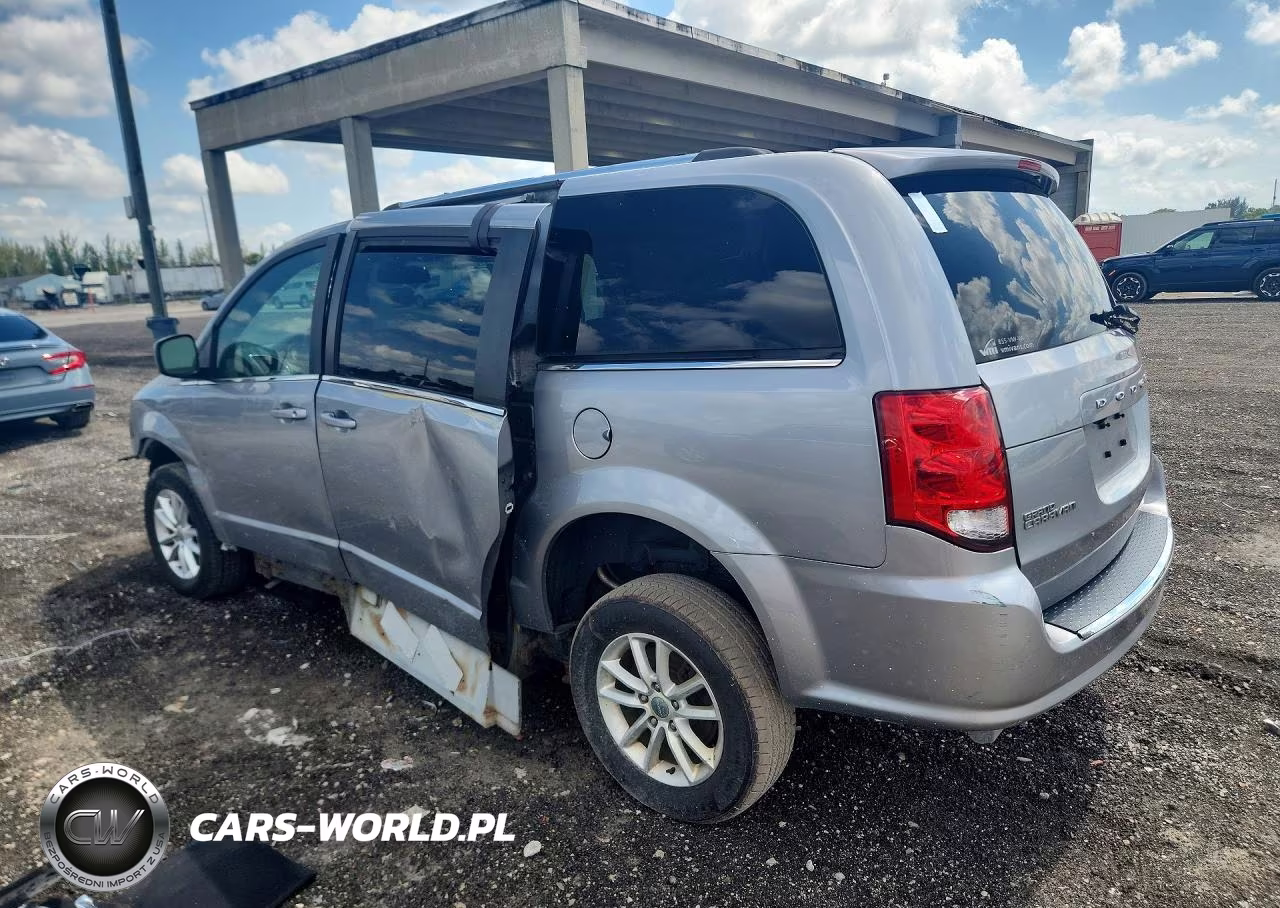 2018 Dodge Grand Caravan Sxt VIN:2C4RDGCG2JR326824 - 2